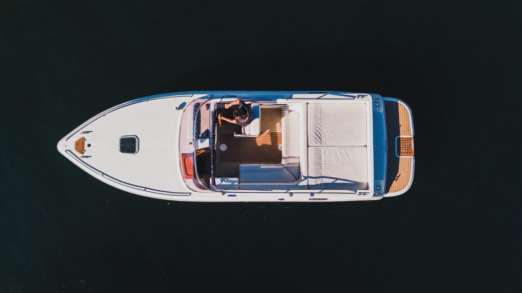 DJI_20251028115238_0012_D-lakecomophoto.it-28-ottobre-2025-11.52-FC8482-PX-6990-x-3932